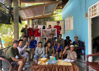 Mahasiswa KKNT Perhutanan Sosial Luwu Sosialisasikan Budidaya Lebah Madu Trigona