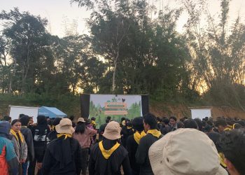 Peserta kegiatan PKMR saat menerima materi di lapangan. Foto: IDENTITAS/ Marcha Nurul Fadila Jalil