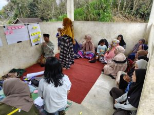 FGD bersama kelompok usaha perhutanan sosial. Foto: Dokumentasi Pribadi