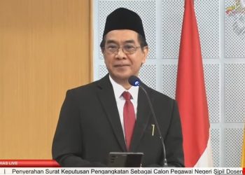 Sambutan Rektor Unhas , Prof Dr Ir Jamaluddin Jompa MSc pada Penyerahan SK CPNS dalam Lingkup Unhas, Senin (22/07). Foto : Tangkapan Layar