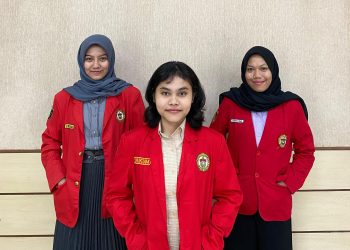 Tim FH Unhas yang berhasil meraih Juara 1 Lomba Legal Opinion oleh ILSA Chapter UNS. Foto: Dokumentasi Pribadi