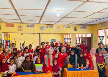 KKN Unhas Lakukan Demonstrasi Pengolahan Sampah Organik di SDN 128 Barru