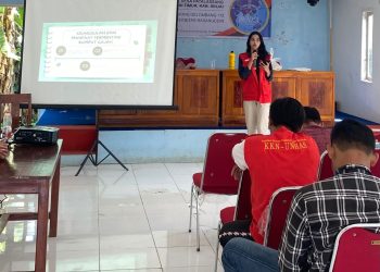 KKN Unhas Sosialisasikan Fermentasi Rumput Gajah sebagai Pakan Ternak Berkelanjutan