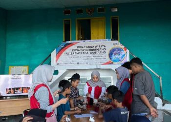 Mahasiswa KKNT Desa Wisata Unhas Buat Souvenir Pengharum Ruangan dari Kopi