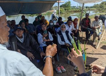 Tim PPK Ormawa KPI Unhas Gelar Pelatihan Budidaya Padi Apung di Maros