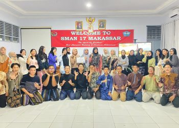 UKM Basis FISIP Unhas Latih Kemampuan Debat Siswa SMAN 17 Makassar