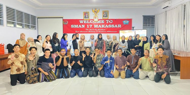 UKM Basis FISIP Unhas Latih Kemampuan Debat Siswa SMAN 17 Makassar