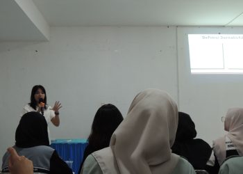 Kru Unhas TV Sampaikan Dasar-Dasar Jurnalistik pada Pelatihan BEM Kema Fkep