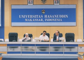 Professor Amsterdam University Bagi Kiat Penulisan Riset di Unhas