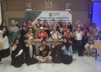 Foto bersama setelah melakukan FGD dan pengisian LKE. Foto: Humas Unhas.