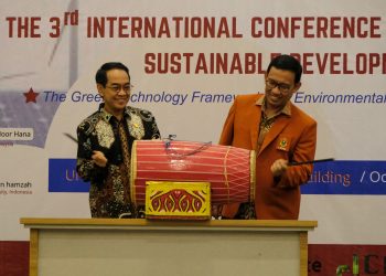 Buka ICESD, Rektor Unhas Soroti Pentingnya Teknologi Hijau untuk Mencapai SDGs