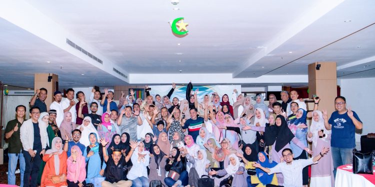 Halalbihalal yang dilakukan oleh IKAFE D3 Unhas angkatan 1995 di Hotel Swissbell Panakkukang pada 25 April 2023. Foto: Dokumentasi Pribadi.