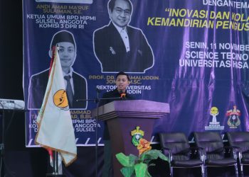 Ketua Umum HIPMI BPC Kota Makassar, Fadel Muhammad pada saat memberikan sambutan di Seminar Nasional HIPMI PT Unhas, yang berlangsung di Science Techno Park, Senin (11/11). Foto: IDENTITAS/ Afifah Khairunnisa.