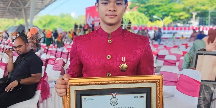 Mahasiswa Teknik Unhas Raih Apresiasi Tokoh Masyarakat pada HUT Kota Makassar ke-417