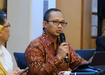 Prof Drg Muhammad Ruslin MKes PhD SpBM(K) saat menjelaskan tahap tahap penerimaan mahasiswa baru, Rabu (18/12). Foto : IDENTITAS/Adrian
