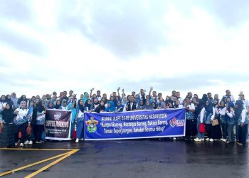 Coffee Morning yang digelar oleh IKAFE D3 Unhas Angkatan 1995 di Bangi Cafe, Makassar pada Sabtu (21/12). Foto: Dokumentasi Pribadi.