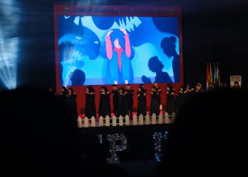 Paduan suara yang mengangkat tema kesehatan mental, Senin(23/12). Foto : IDENTITAS/Adrian