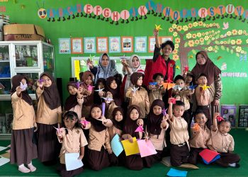 KKN-T Unhas Adakan Workshop Seni Melipat Kertas di SD Inpres Kelurahan Bulutana