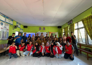 Foto bersama Sosialisasi BPJS Ketenagakerjaan Desa Polewali, Selasa (07/01).