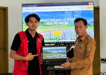 Penyerahan website ini menjadi simbol komitmen Desa Belabori, Senin (20/01). Foto: Dokumentasi pribadi