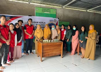 KKN-T Unhas Laksanakan Pemeriksaan Kesehatan dan Sosialisasi Pembuatan Puding Kelor Pencegahan Stunting