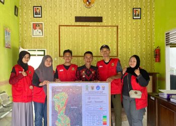 Mitigasi Bencana: KKN-T Unhas Buat Peta Administrasi dan Pontensi Longsor