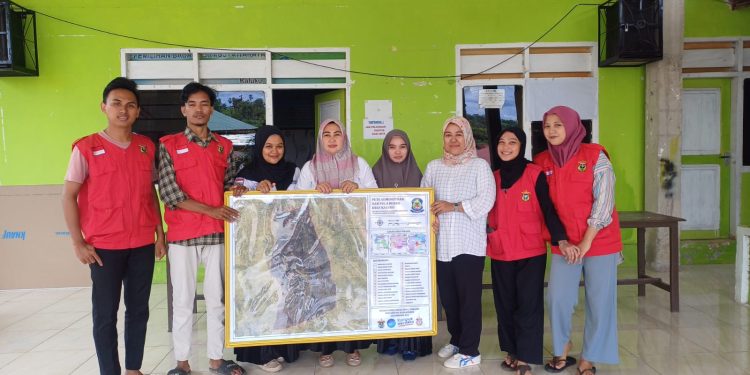 Mahasiswa KKN-T Unhas Lakukan Pengadaan Peta Administrasi Desa Kaluku