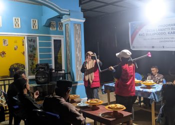 Mahasiswa KKN-T Unhas Sosialisasikan Alat Penanam Jagung Ramah Lingkungan di Sinjai