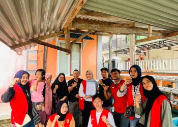 Mahasiswa KKN-T Aplikasikan Teknologi Akuaponik dan Budidaya Magot kepada Masyarakat