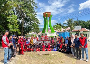 Foto Bersama denga n Masyarakat Desa Bonto, Minggu (2/2). Foto: Dokumentasi Pribadi.
