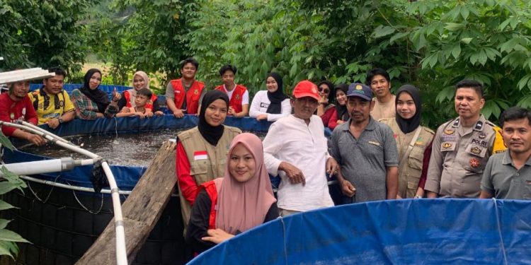 Mahasiswa KKNT Unhas Kenalkan Akuaponik, Solusi Untuk Ketahanan Pangan Desa Lonjoboko