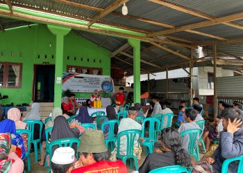 Hadapi Serangan Hama, Mahasiswa KKN-T Unhas Sosialisasikan Pembuatan YST