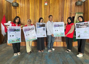 Dokumentasikan Kearifan Lokal, KKN-T Unhas Rancang Infografis Pulau Burungloe