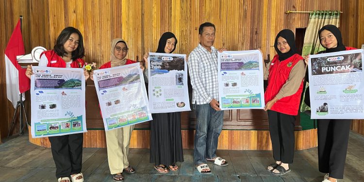 Dokumentasikan Kearifan Lokal, KKN-T Unhas Rancang Infografis Pulau Burungloe