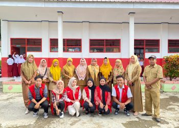 Mahasiswa KKN-T Tingkatkan Kemampuan Bahasa Inggris Siswa Desa Maccini Baji