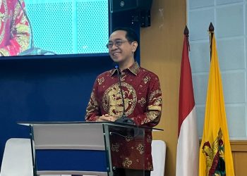 Rektor Unhas, Prof Dr Ir Jamaluddin Jompa MSc saat memberikan sambutan pada kuliah umum di Ruang Senat Lantai 2 Gedung Rekotrat Unhas, Kamis (06/02). IDENTITAS/ Athaya Najibah Alatas