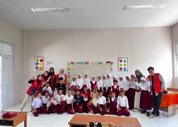 Mahasiswa KKN-T Unhas Kenalkan Bahasa Jepang dengan Metode Kreatif kepada Siswa