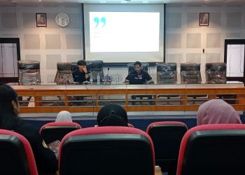 Dialog Administrasi yang di gelar Humanis FISIP Unhas dengan tema "Challange and Innovation : Administrasi Publik di Era Digital" di Aula Prof Syukur Abdullah FISIP Unhas, Rabu (19/02). Foto : IDENTITAS/Rika Sartika