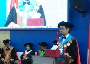 Hadiri Pengukuhan Guru Besar, Rektor Unhas Dukung Pengembangan Sosial dan Budaya