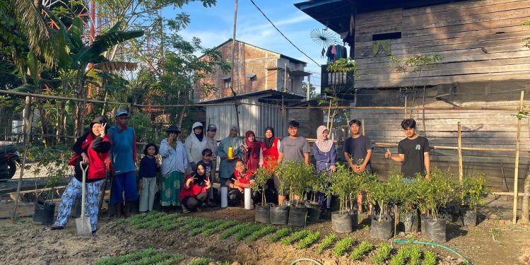 Mahasiswa KKN-T Unhas Kenalkan Biopori untuk Pertanian Organik Desa Dongi
