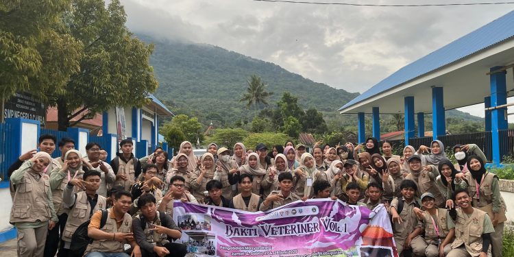 Adakan Pengabdian Masyarakat, HIMAKAHA Soroti Kesehatan Hewan Ternak