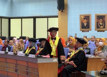 Pengukuhan Guru Besar FT Unhas Soroti Geospasial dan Morfodinamika Pantai dalam Orasinya