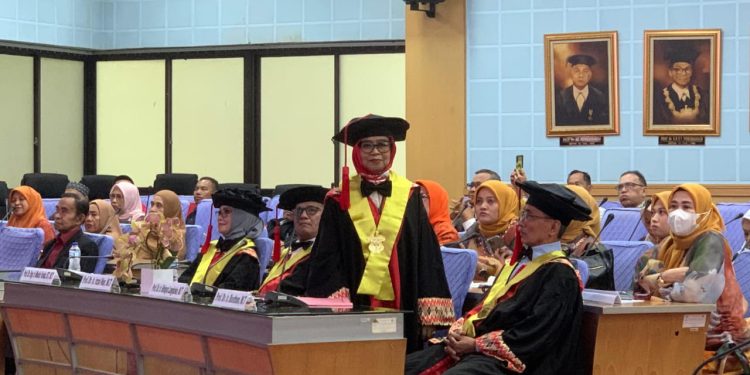 Pengukuhan Guru Besar FT Unhas Soroti Geospasial dan Morfodinamika Pantai dalam Orasinya