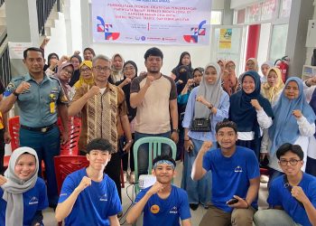 Foto bersama setelah pelatihan di Kantor Kelurahan Untia, Makassar, Sabtu (05/07). Foto: Dokumentasi Pribadi