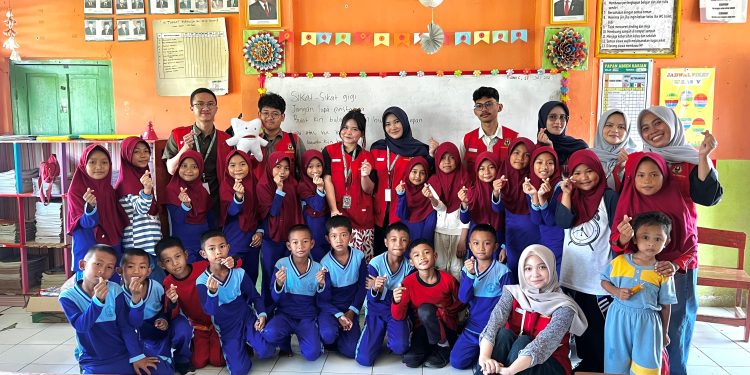 KKN-PK Unhas Ajak Siswa Jadi Pahlawan Kebersihan Sejak Dini melalui CTPS