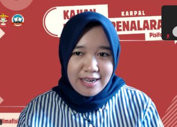 Nadya Septiani Sahas saat memaparkan materi "CV dan Linkedln" pada Karpal Edisi 2 via Zoom Meeting, Sabtu (19/07). Foto: Dokumentasi Pribadi