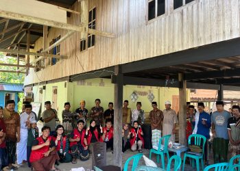 Mahasiswa KKN-T Desa Benteng Paremba Sosialisasikan Kepatuhan Pembayaran PBB Tepat Waktu