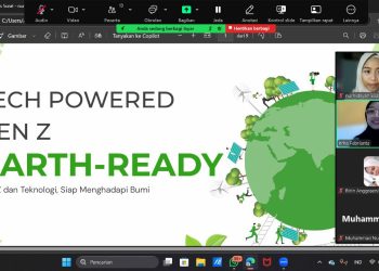 Itrha Febrianta (kedua dari atas) saat menjadi narasumber seminar yang diadakan oleh Duta Pelajar Remaja Indonesia melalui Zoom Meeting, Sabtu (26/07). Foto: Tangkapan layar