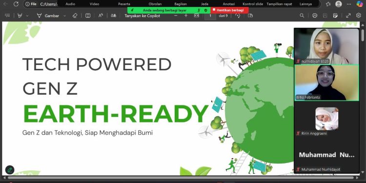 Itrha Febrianta (kedua dari atas) saat menjadi narasumber seminar yang diadakan oleh Duta Pelajar Remaja Indonesia melalui Zoom Meeting, Sabtu (26/07). Foto: Tangkapan layar