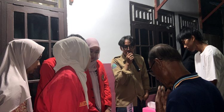 Proses sosialisasi hilirisasi mangrove menjadi kopi di salah satu rumah warga Kelurahan Kampung Empat, Kecamatan Tarakan Timur, Kota Tarakan, Provinsi Kalimantan Utara, Selasa (29/07). Foto : Dokumentasi Pribadi